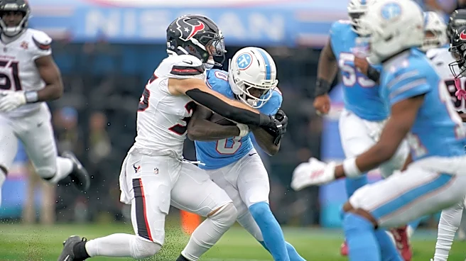 WATCH: Texans LB Jake Hansen picks off Titans QB Cam Ward to set up FG