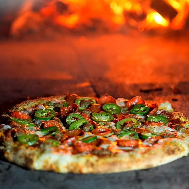 Pizza maker brings Neapolitan pies from truck to shop | Exclusive