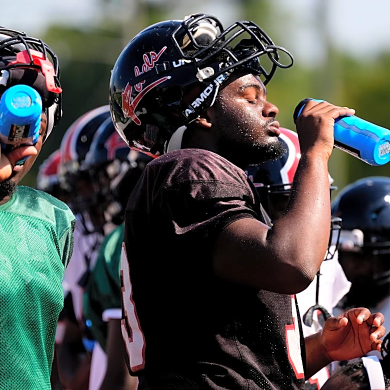 Extreme heat challenges athletes as seasons grow hotter | Exclusive