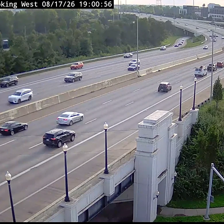 Driver stopping on I-670 causes crash, prompts renewed warning from ODOT