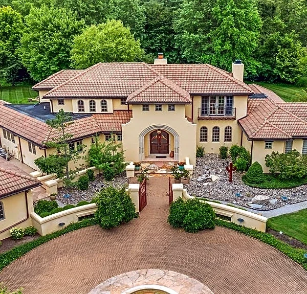 Southwest-inspired Blacklick estate with saloon debuts on market at $3M