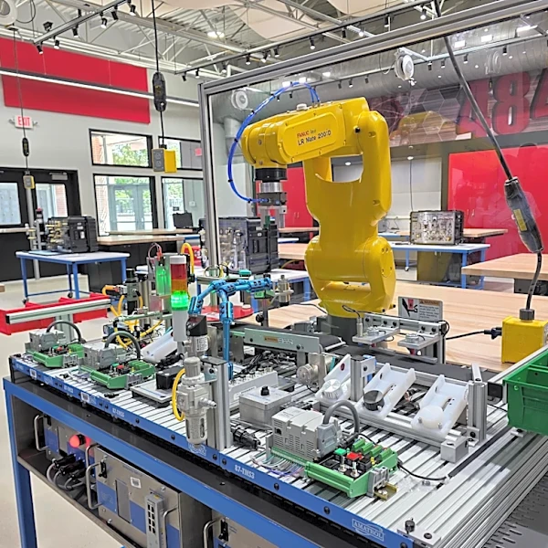 Columbus Schools unveils new high-tech $11M workforce lab at Walnut Ridge