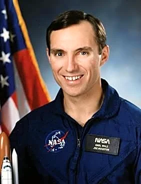 Carl Walz went from watching Neil Armstrong to setting a space record