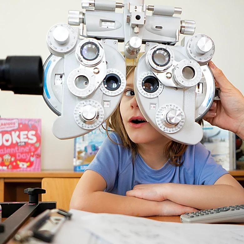 Mike DeWine wins national award for children's vision program OhioSEE