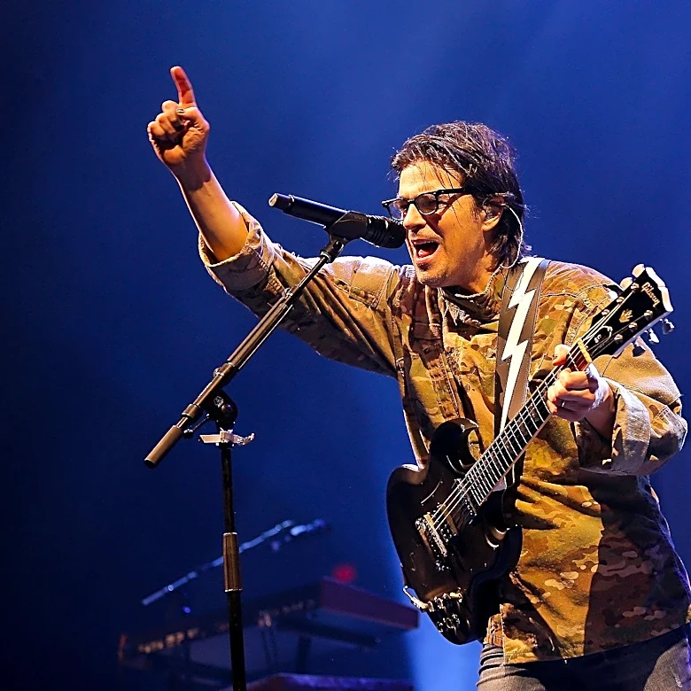 Weezer lands on Billboard Hot 100 again and is heading to Columbus