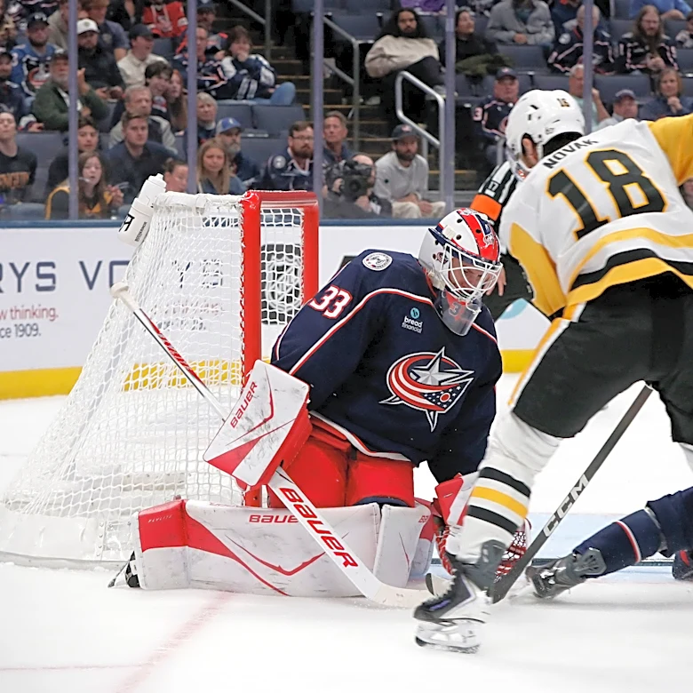 Cam Talbot impresses in record-setting debut for Columbus Blue Jackets
