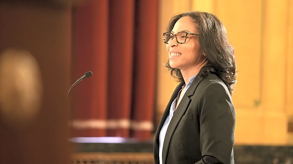 New Columbus Auditor Lewis placed in middle of Hardin and Ginther budget fight