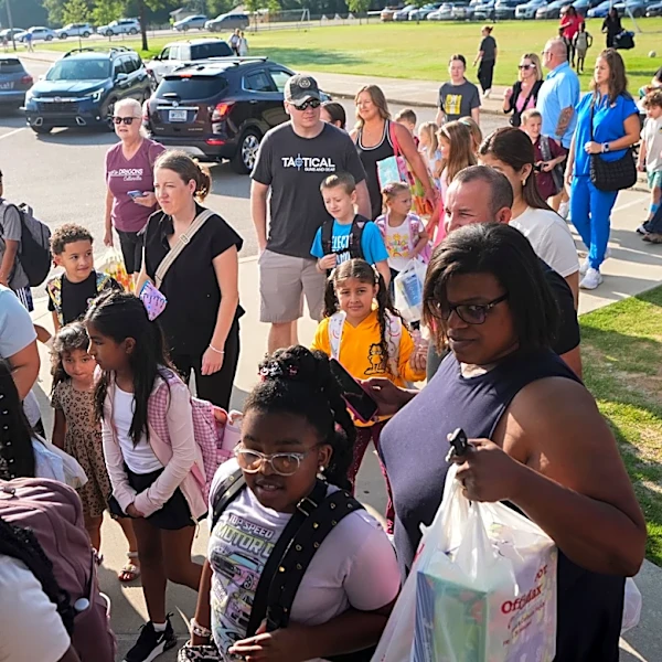 Schools in Shelby County suburbs welcome students back on first day