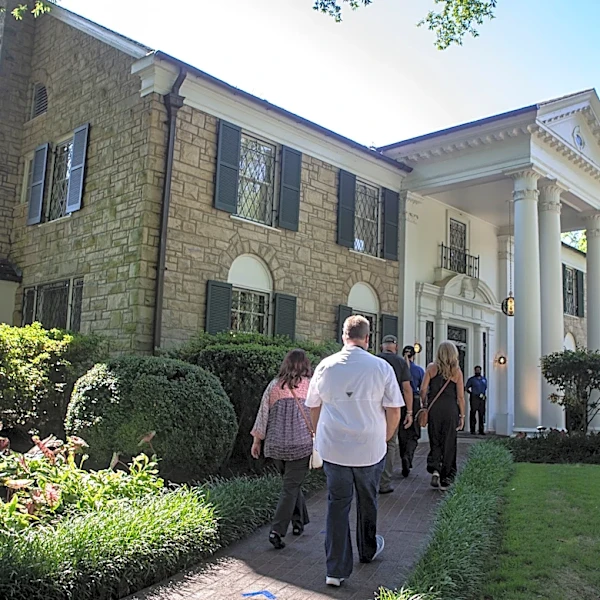 Visiting Graceland? How to make the most of your time at Elvis' home
