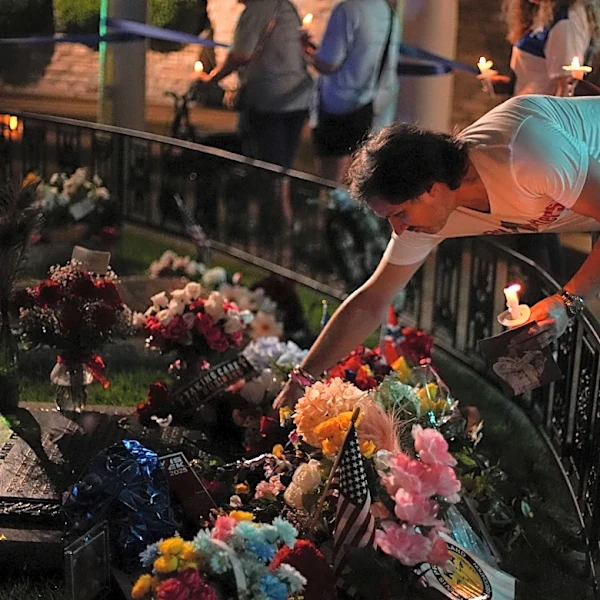Can you visit Graceland for free? Yes. Here's how to see Elvis' grave