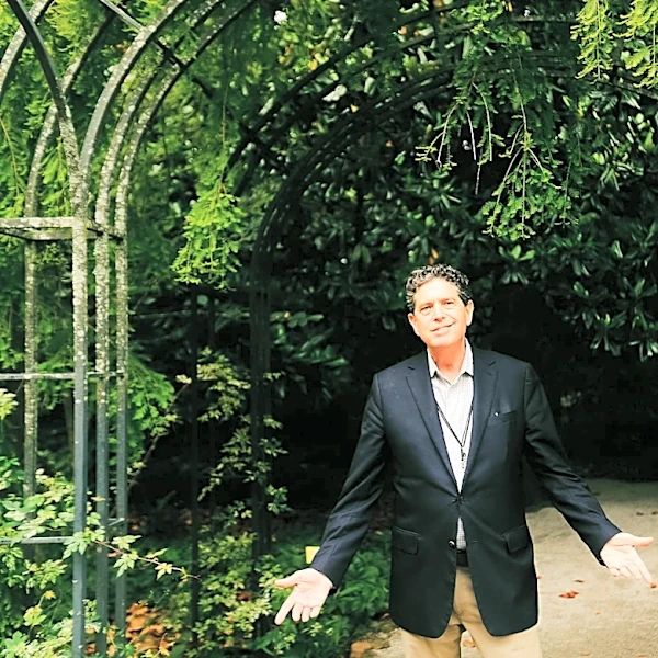 Dixon Gallery & Gardens Director to retire, board looks for replacement