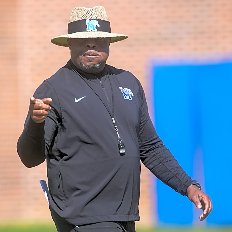 How Memphis coach Charles Huff's college choir taught him about team bonding