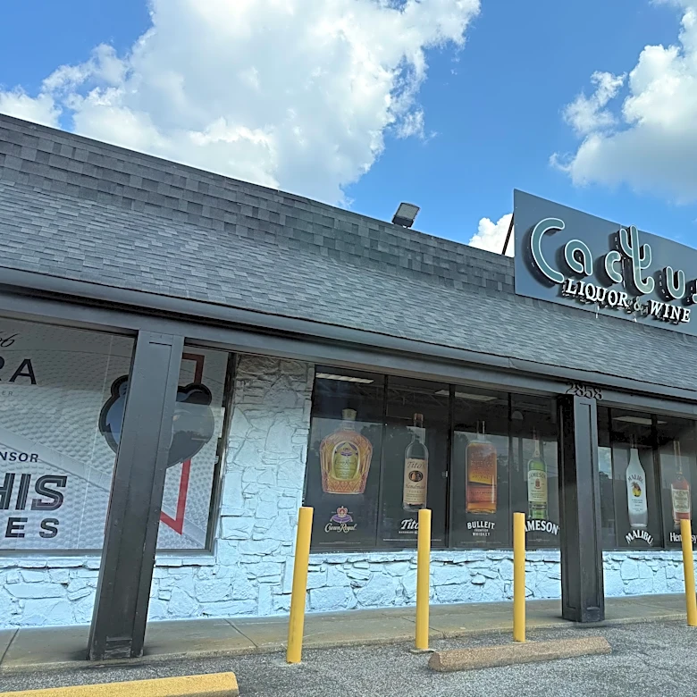What's that moving in near Amro Music Store on Poplar in Memphis?
