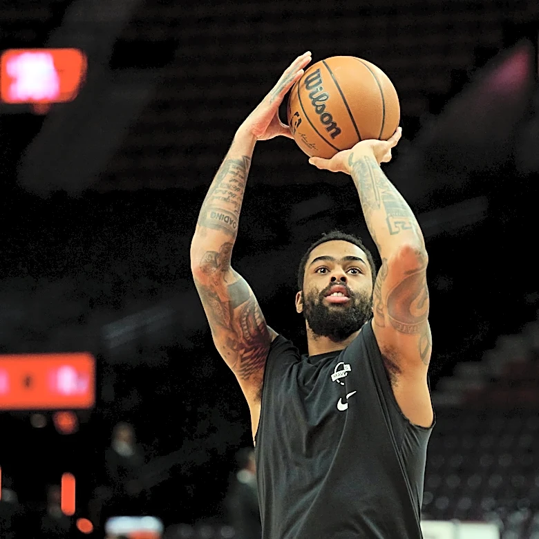 Memphis Grizzlies waive D'Angelo Russell, open roster spot