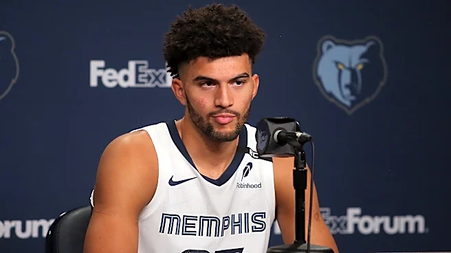 Grizzlies make adjustment, limit Zach Edey in first training camp action