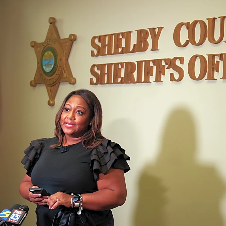 Man fatally stabbed at 201 Poplar, Shelby County Sheriff's Office says