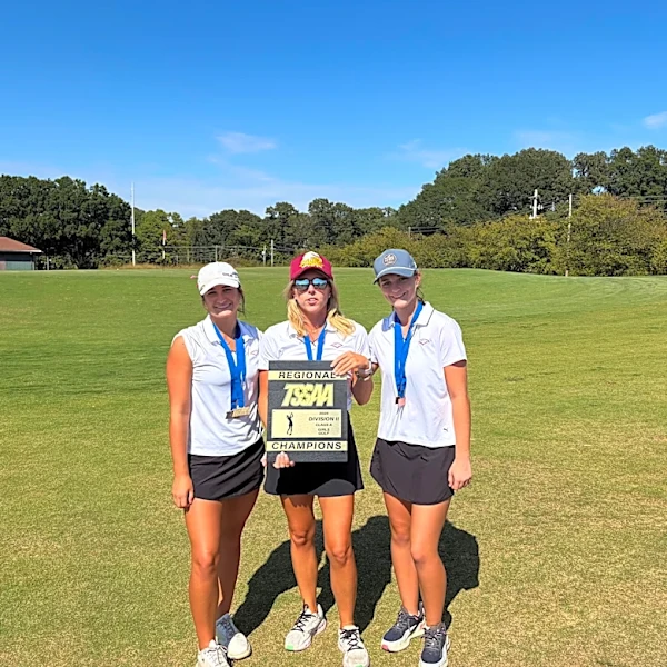 Mathile Walker isn't just a state champion golfer, she also runs a business