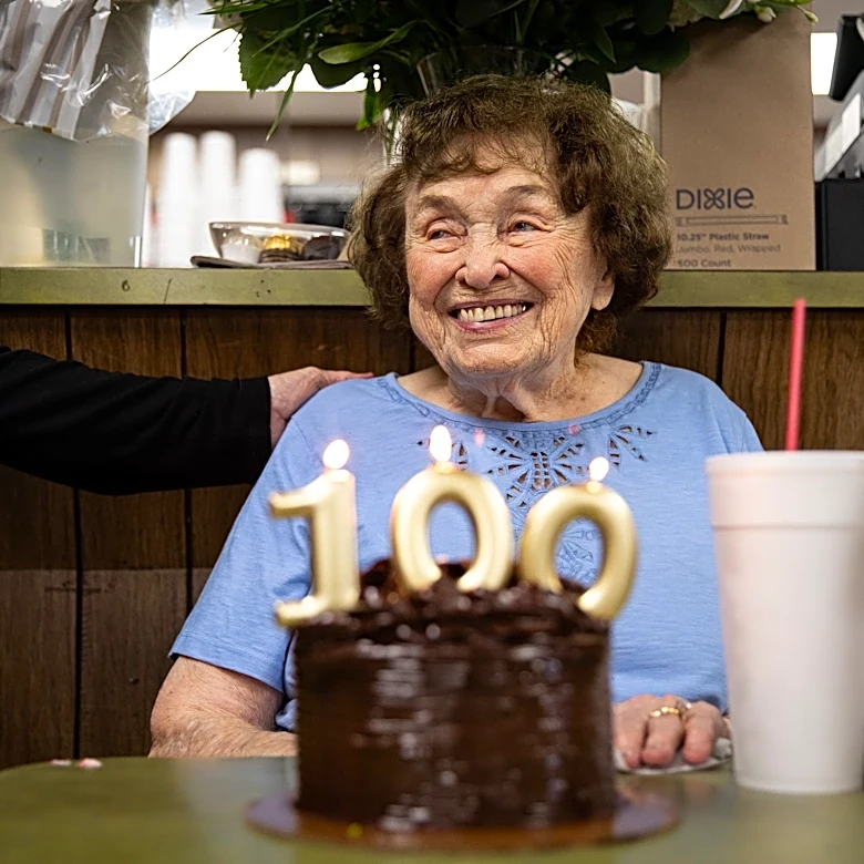 Corpus Christi restaurant matriarch Maxine Snapka dies at 103