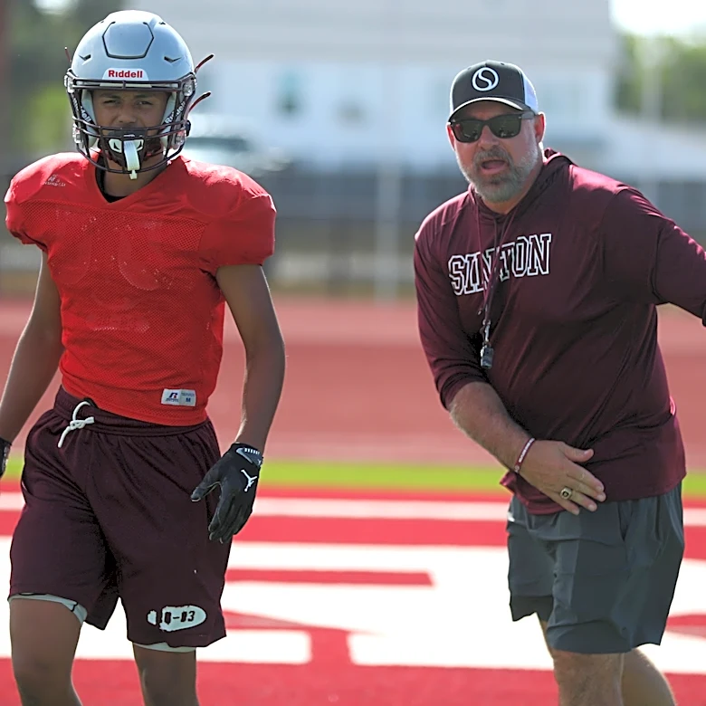 Sinton football looks to carry momentum into 2026 season
