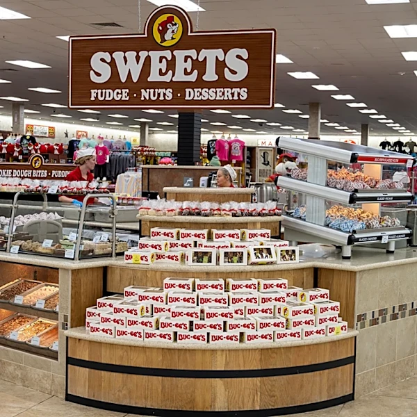 9 Buc-Ee's Chocolate Candies To Look For On Your Road Trip