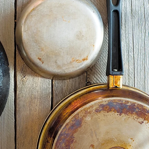 Turn Old Cooking Pans Into Charming Kitchen Decor With This Genius DIY