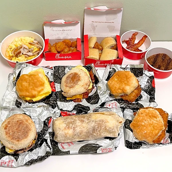 7 Chick-Fil-A Breakfast Menu Items To Order And 4 To Skip