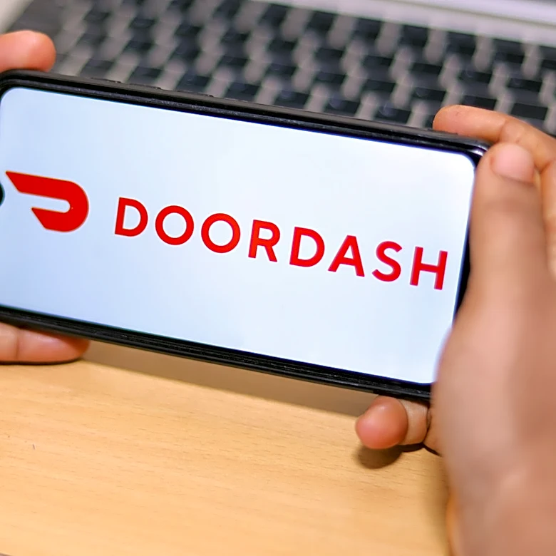 DoorDash Is Introducing A New Delivery Method, But Customers Can Already See The Flaws