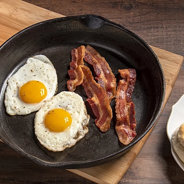 Give Fried Eggs A Chinese-Style Upgrade With This Store-Bought Sauce