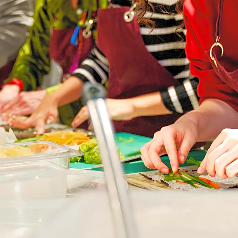 6 Canceled Food Competition Shows That Deserve A Revival