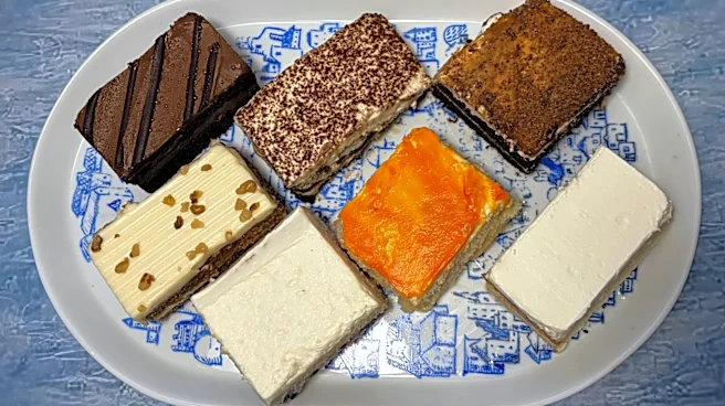 7 Whole Foods Bakery Cakes, Ranked Worst To Best