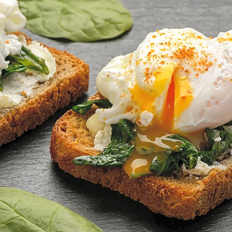 For Perfectly Poached Eggs, Avoid This Seasoning Mistake