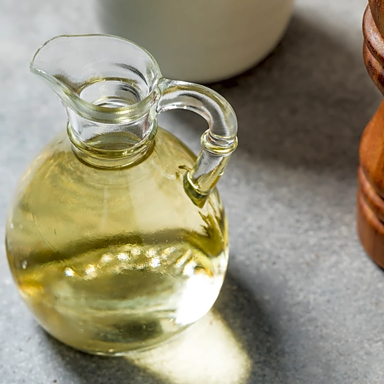 The Best Store-Bought White Wine Vinegar Boasts Restaurant-Quality Taste