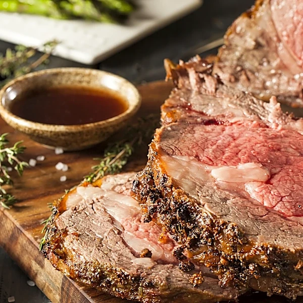These 8 Grocery Stores Are The Best For Prime Rib