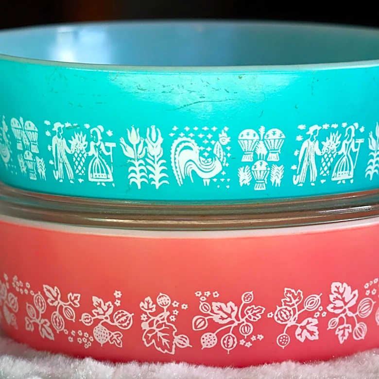 Give Retro Pyrex New Life In Your Garden With This Clever DIY