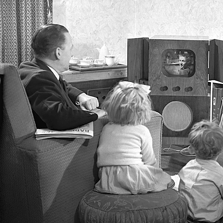 8 Retro Food And Drink Commercials From The '50s We Wish Were Brought Back