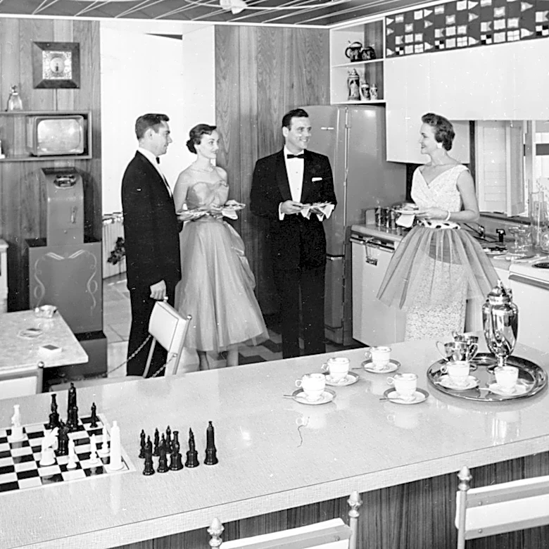 7 Popular Kitchen Paint Colors From The '50s That Deserve A Revival