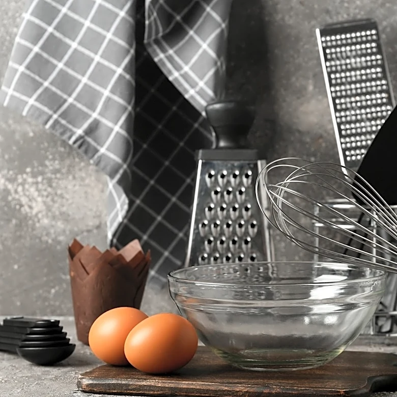 10 Baking Tools To Look For At Thrift Stores
