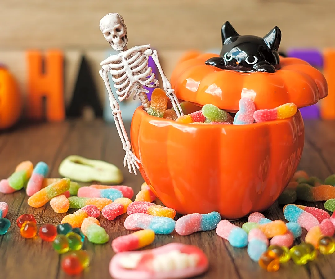 9 Halloween Candies To Snag At Dollar Tree In 2026