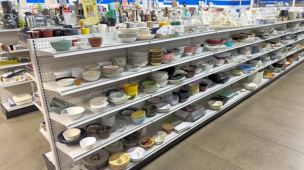 The Rare Mid-Century Pyrex Dishes Everyone Hopes To Find At The Thrift Store