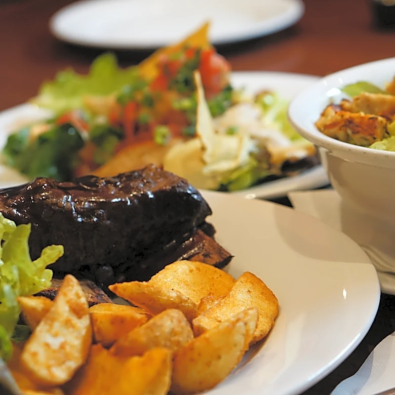 9 Things Applebee's Employees Know That Diners Don't