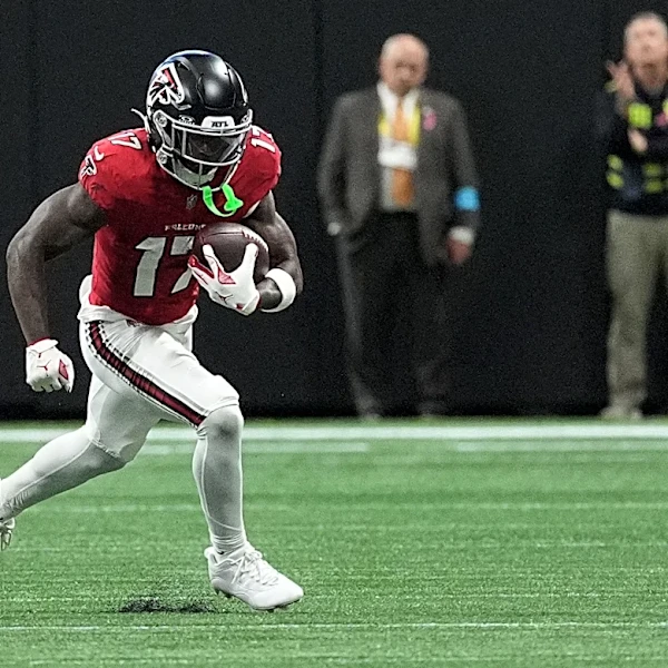 Trick play for Zachariah Branch sets up Falcons touchdown