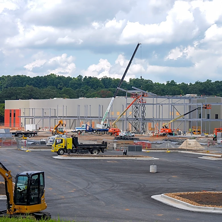 What’s that construction in Midway Business Park on Thorngrove Pike?