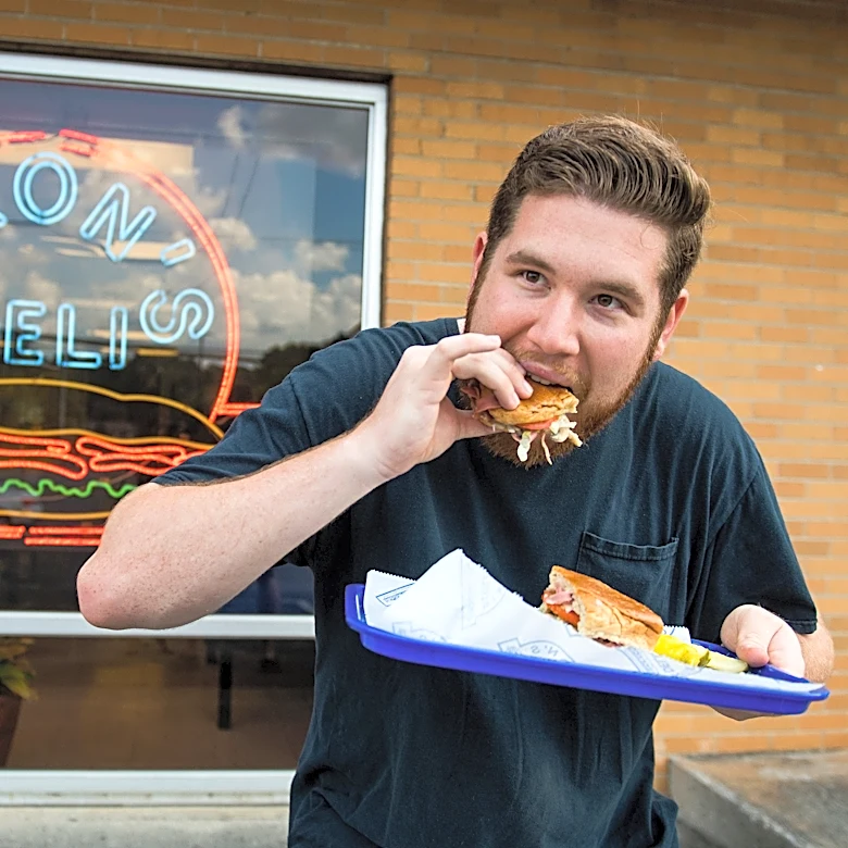 A sad day for steamed sandwiches, Nixon's to close this Knoxville shop