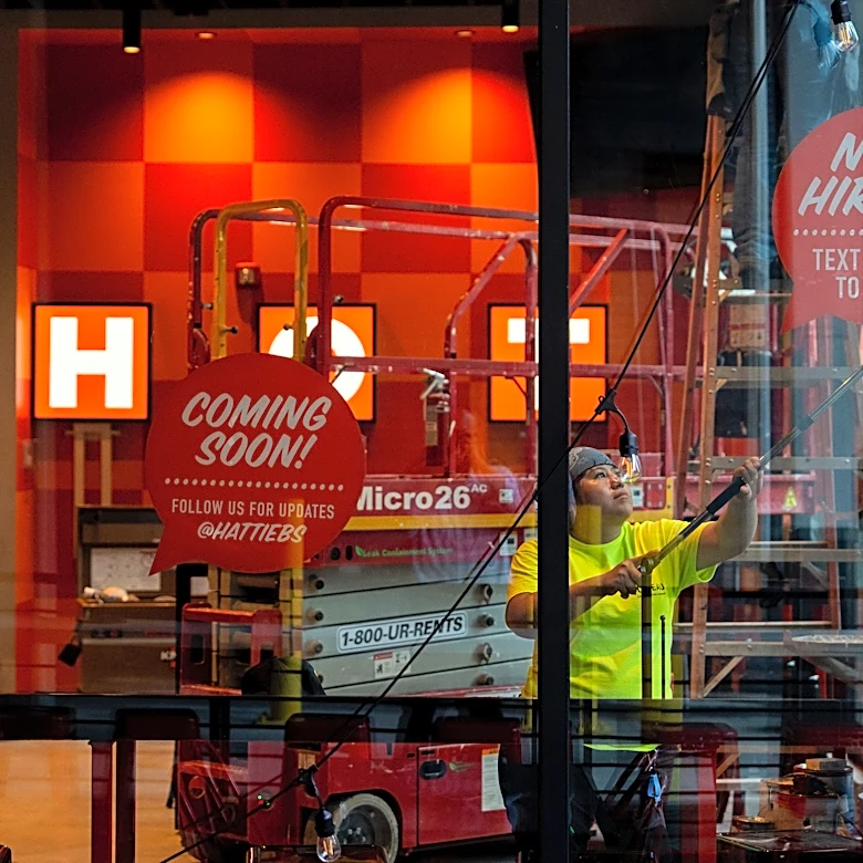 Get a peek inside Knoxville's new Hattie B's, full of Tennessee pride