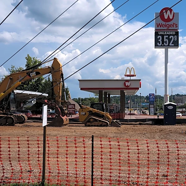 What's that coming near Weigel's in Cedar Bluff? This buzzy burger joint
