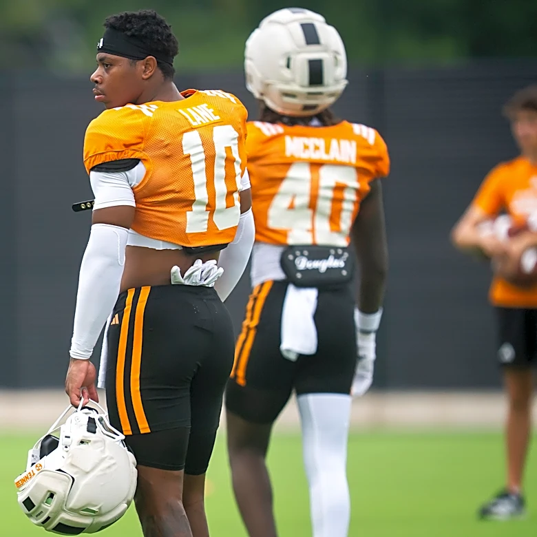 Can Tennessee football excel without injured Edrees Farooq? Defense confident