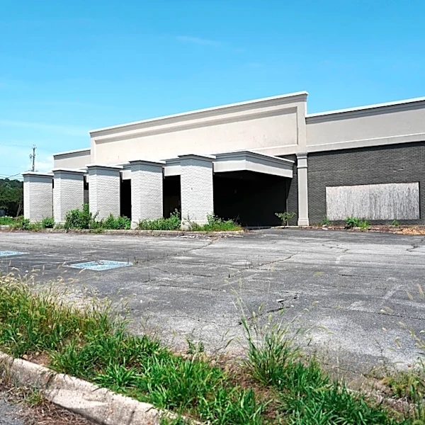 What's happening with those empty buildings along Alcoa Highway?