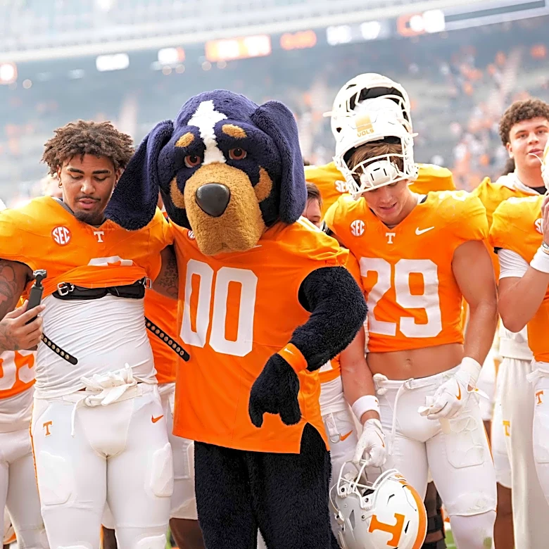 Tennessee football announces uniform combination for Furman game