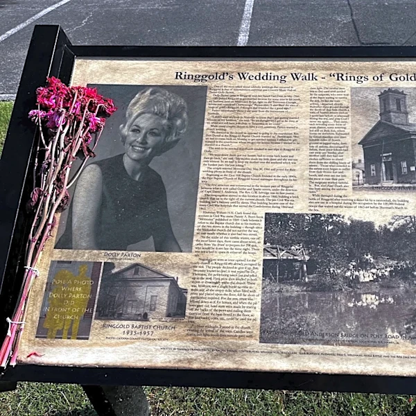 Less than 2 hours from Knoxville, a town remembers Dolly Parton