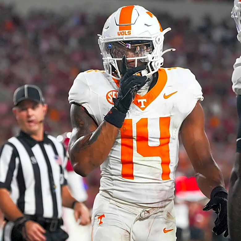 Braylon Staley gets free cookies for Tennessee fans with TD vs Georgia Tech